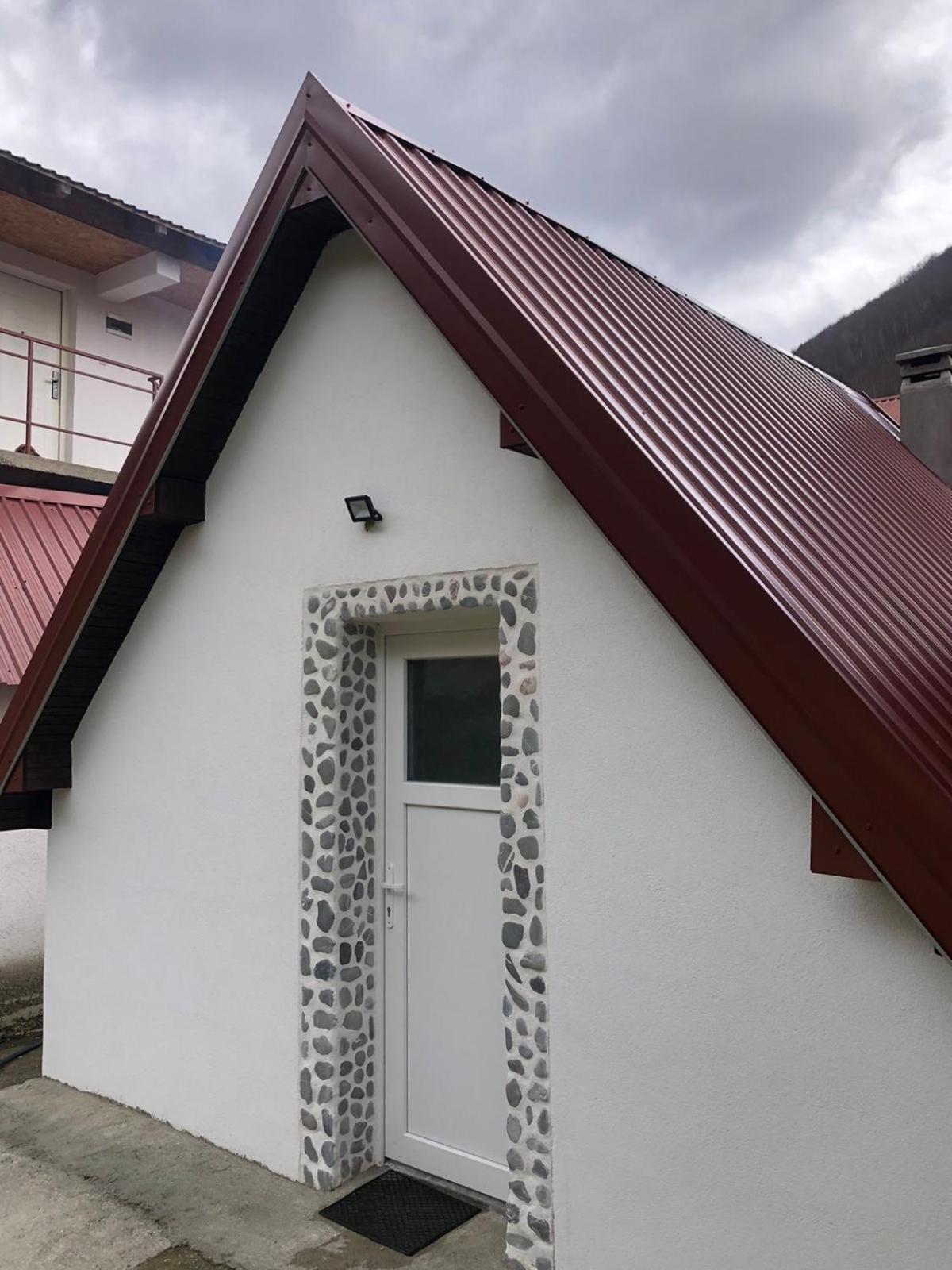 Private Accommodation Kalezic 莫伊科瓦茨 外观 照片
