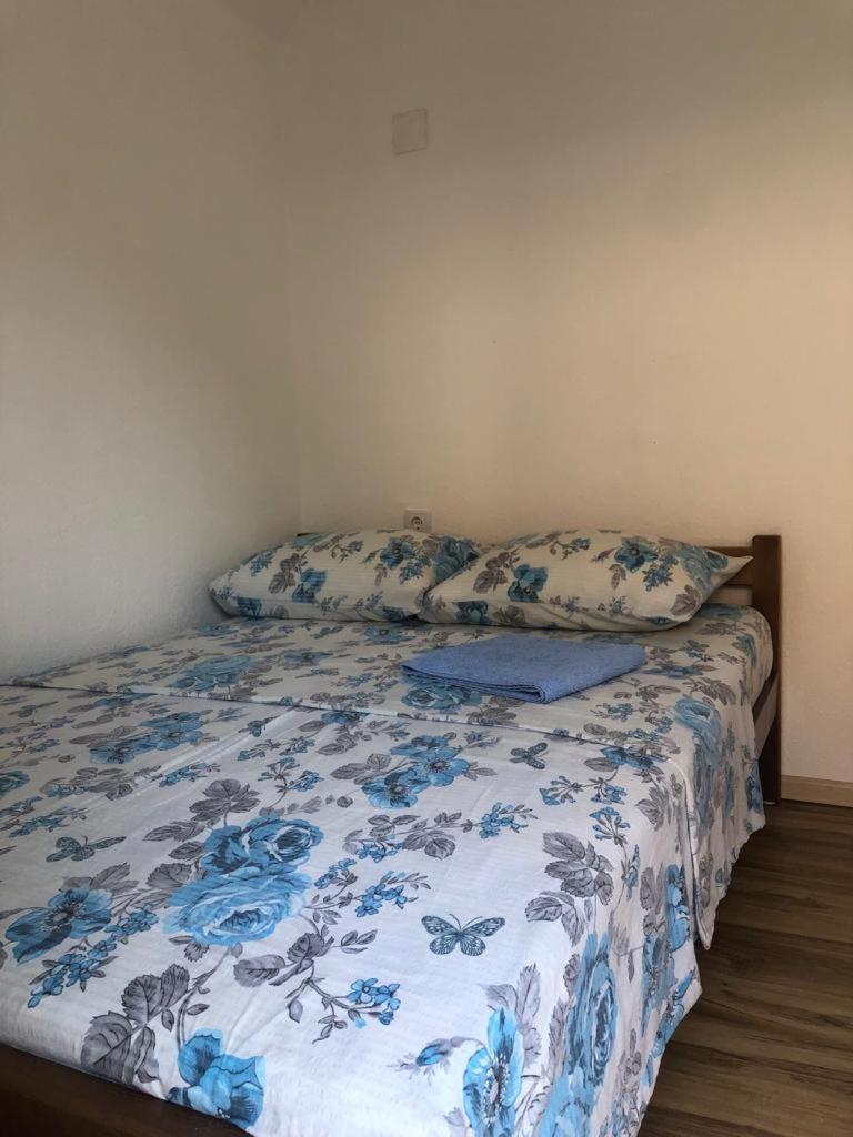 Private Accommodation Kalezic 莫伊科瓦茨 外观 照片