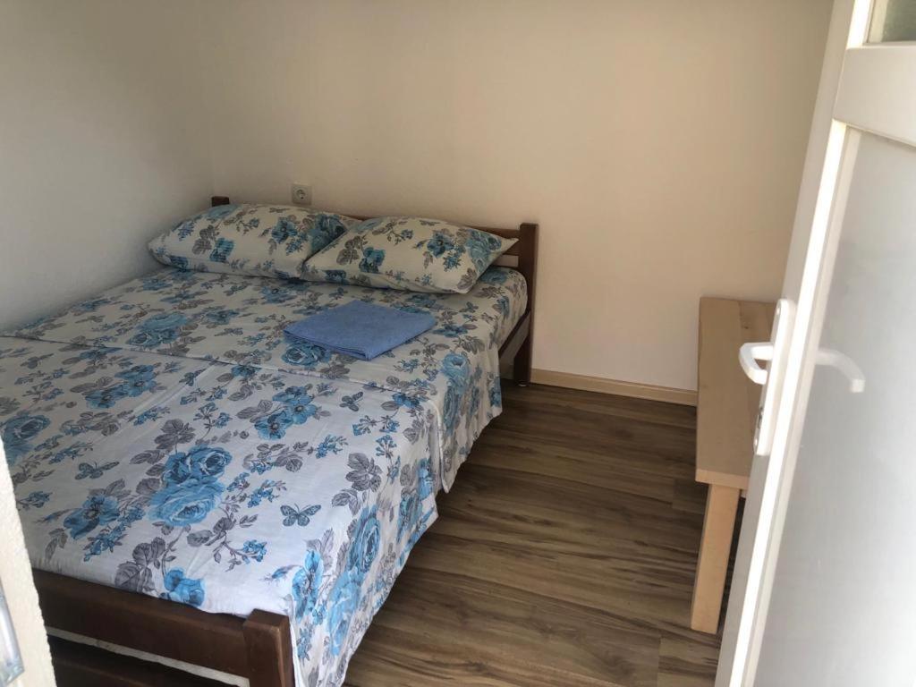 Private Accommodation Kalezic 莫伊科瓦茨 外观 照片